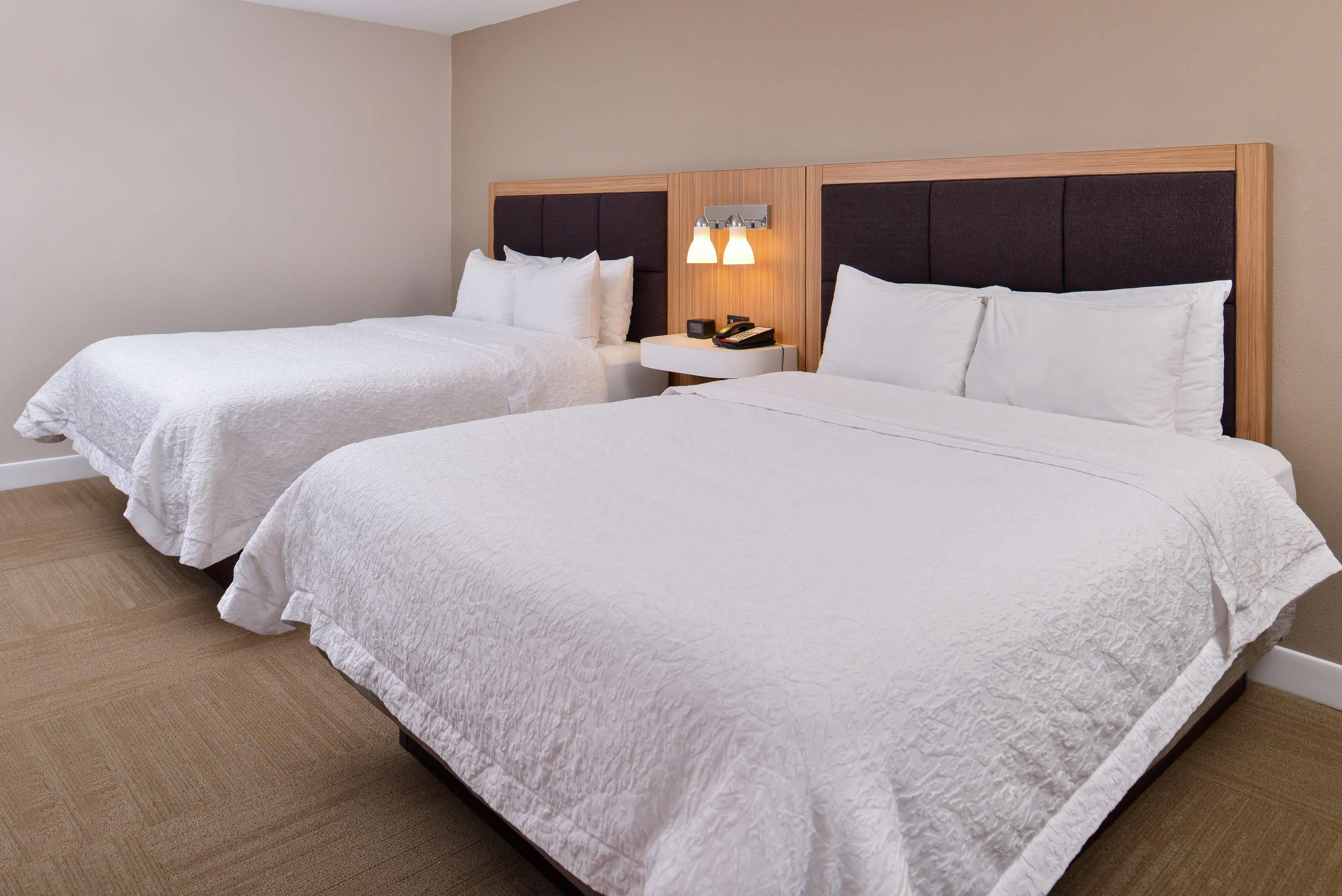 Hampton Inn Greensboro East / Mcleansville Экстерьер фото