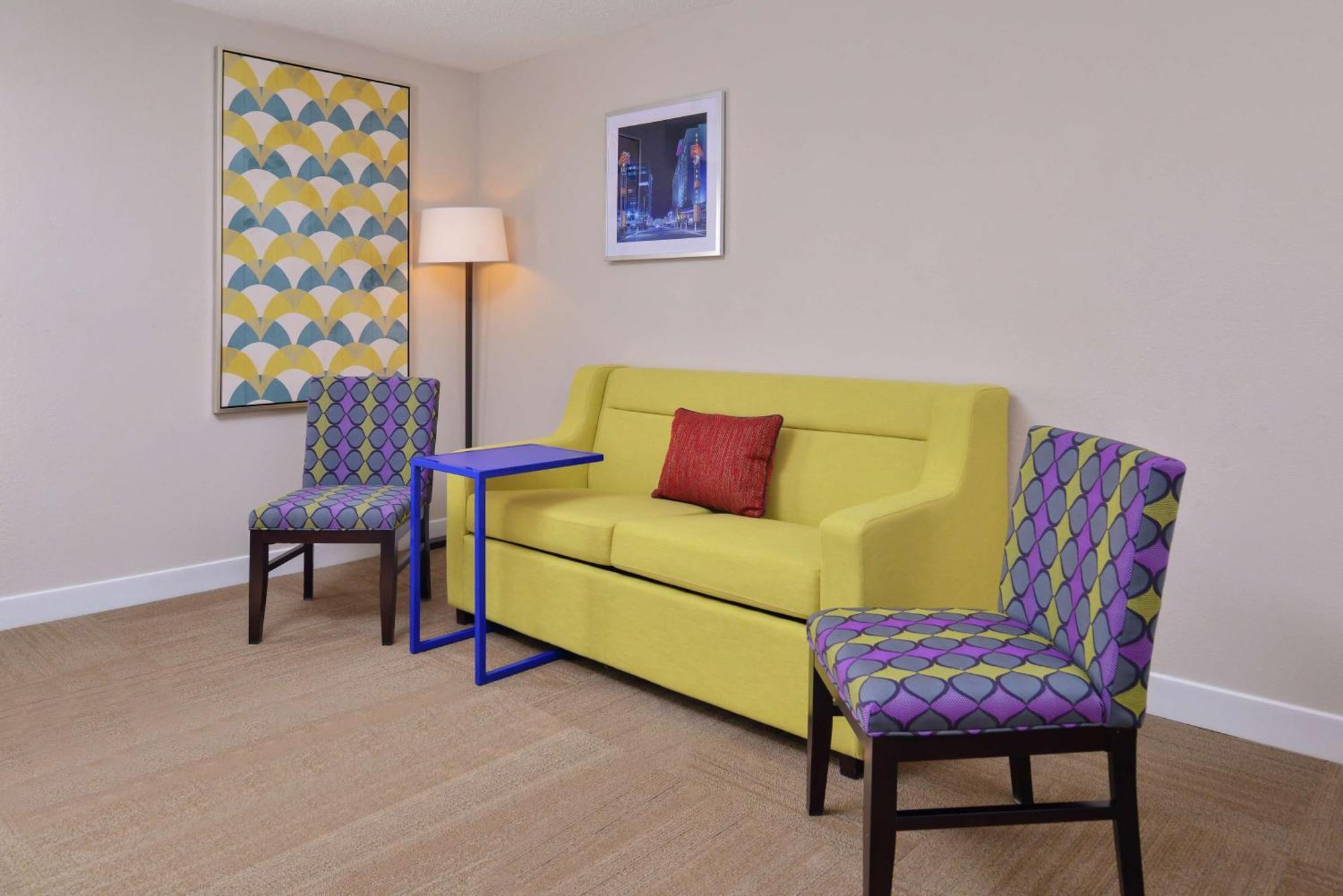 Hampton Inn Greensboro East / Mcleansville Экстерьер фото