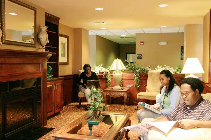 Hampton Inn Greensboro East / Mcleansville Экстерьер фото